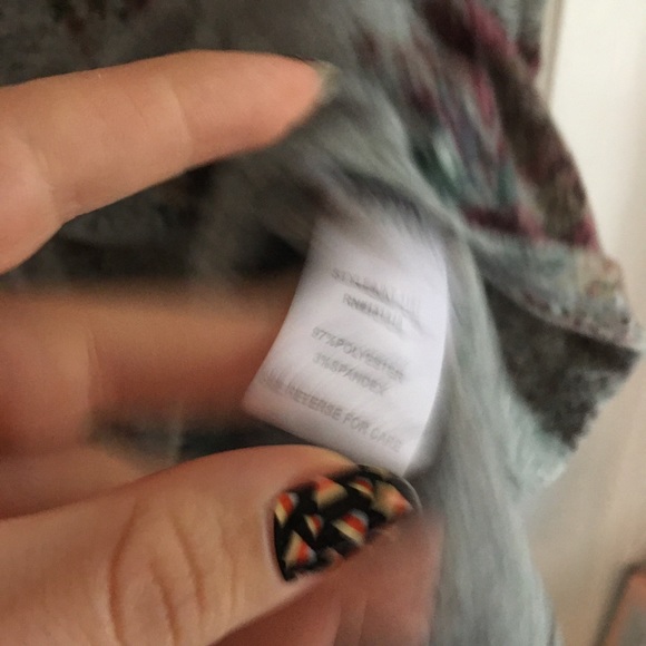 Pen & paper gray floral cold shoulder long sleeve - Picture 5 of 5